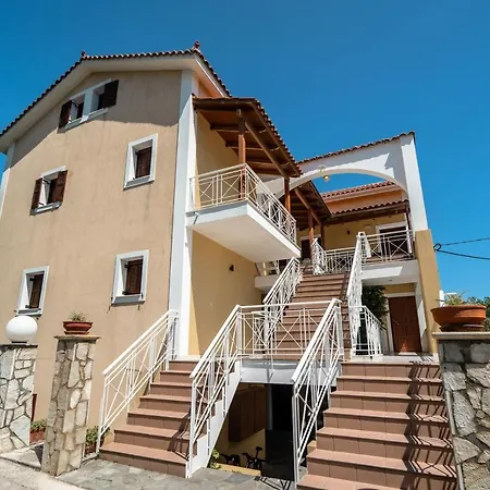 Apartment Marketos 1